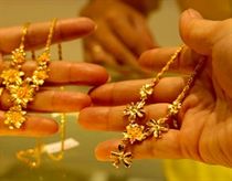Thị trường vàng lặng sóng